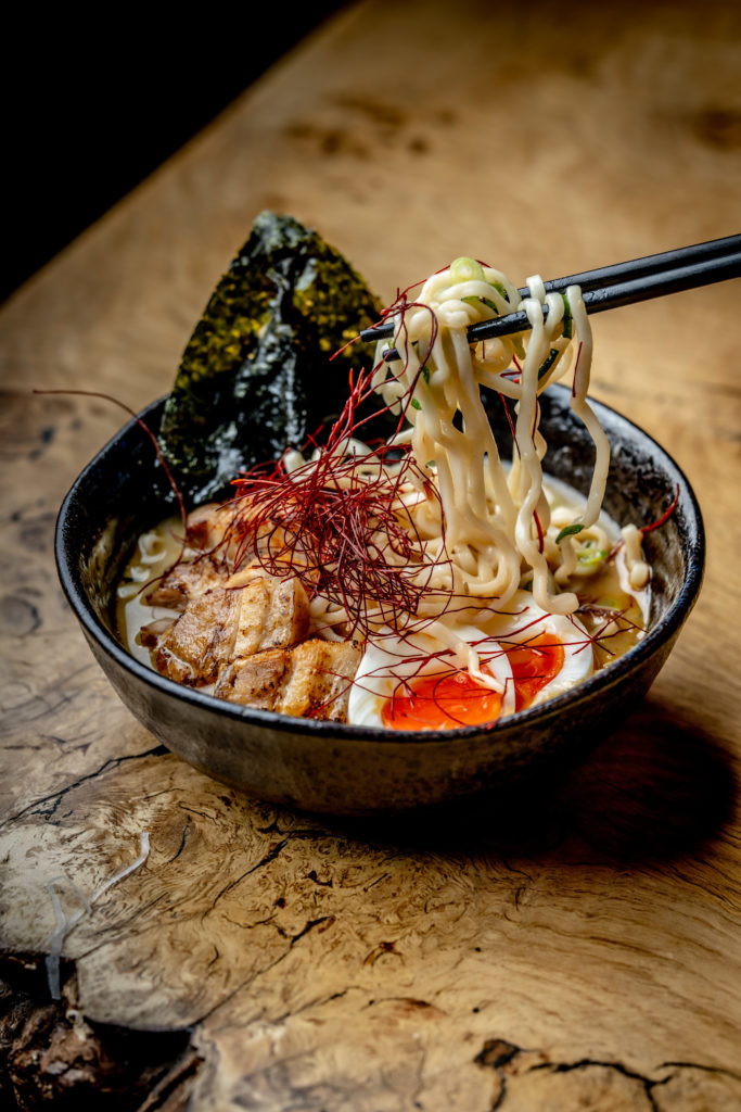 Udon soup with eggs